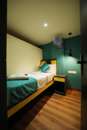 CABIN STAY-SOCIAL HUBZ